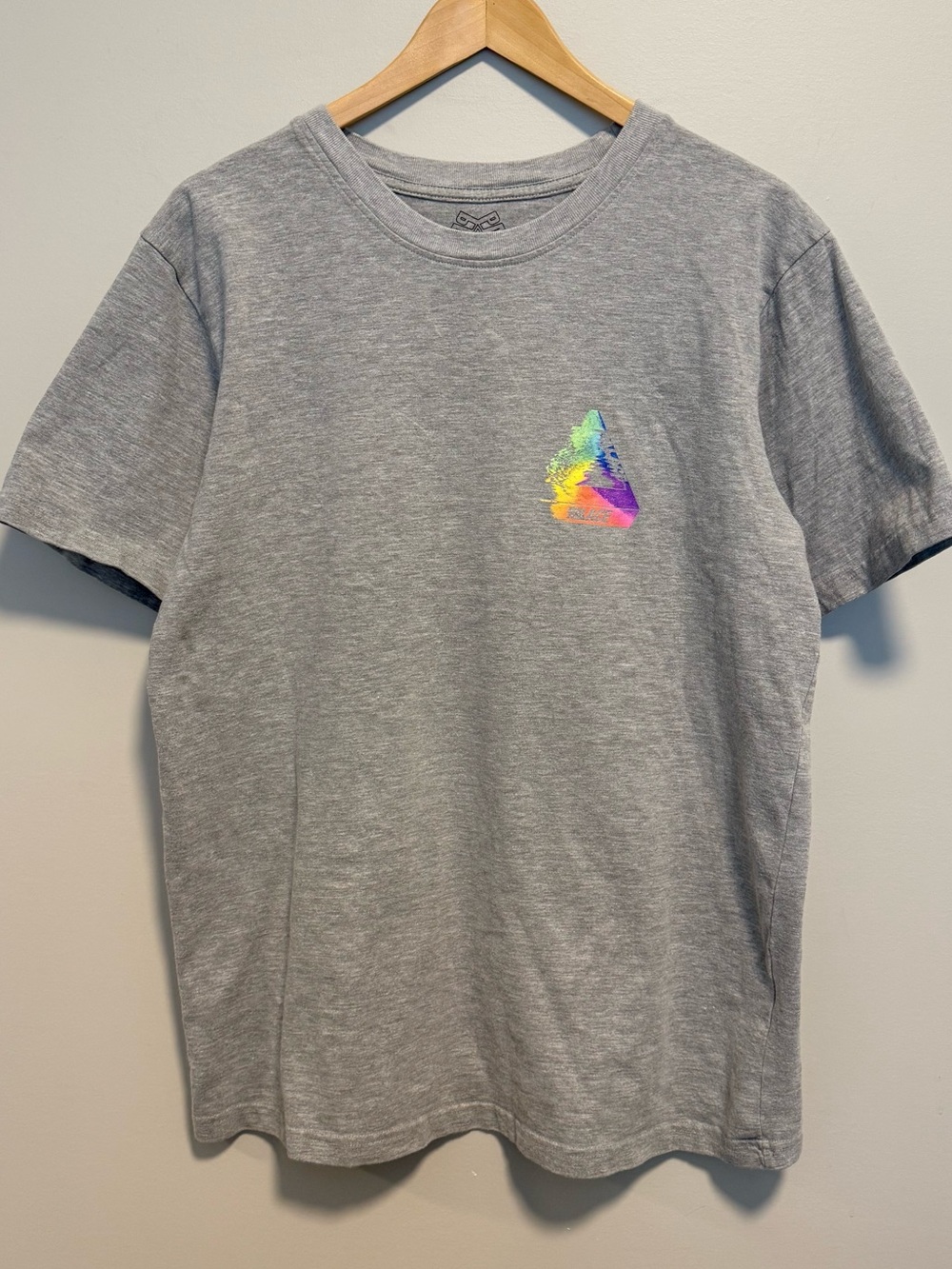 Palace Skateboards Tri-Smudge Rainbow Logo T-Shirt Grey Size XL Made Mauritius